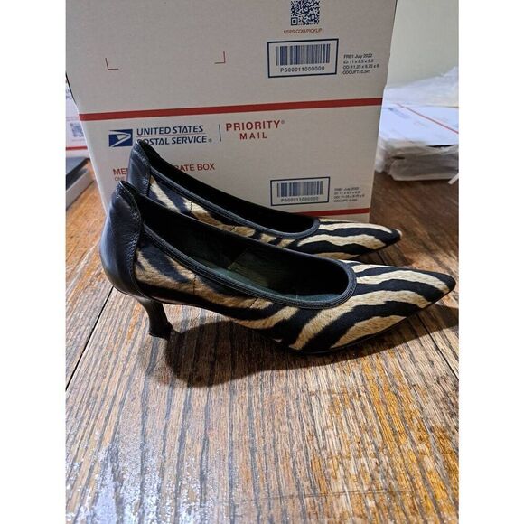 Sz 6M Couture Donald J Pliner Emmy Tiger Stripped Kitten Heel Pump Dress Shoes - Picture 2 of 8